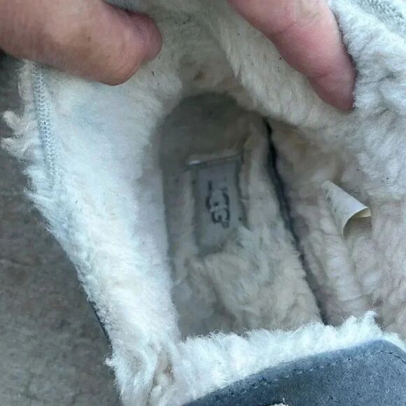 Ugg Alena Slippers Moccasins Women’s Size 8 - Picture 11 of 13